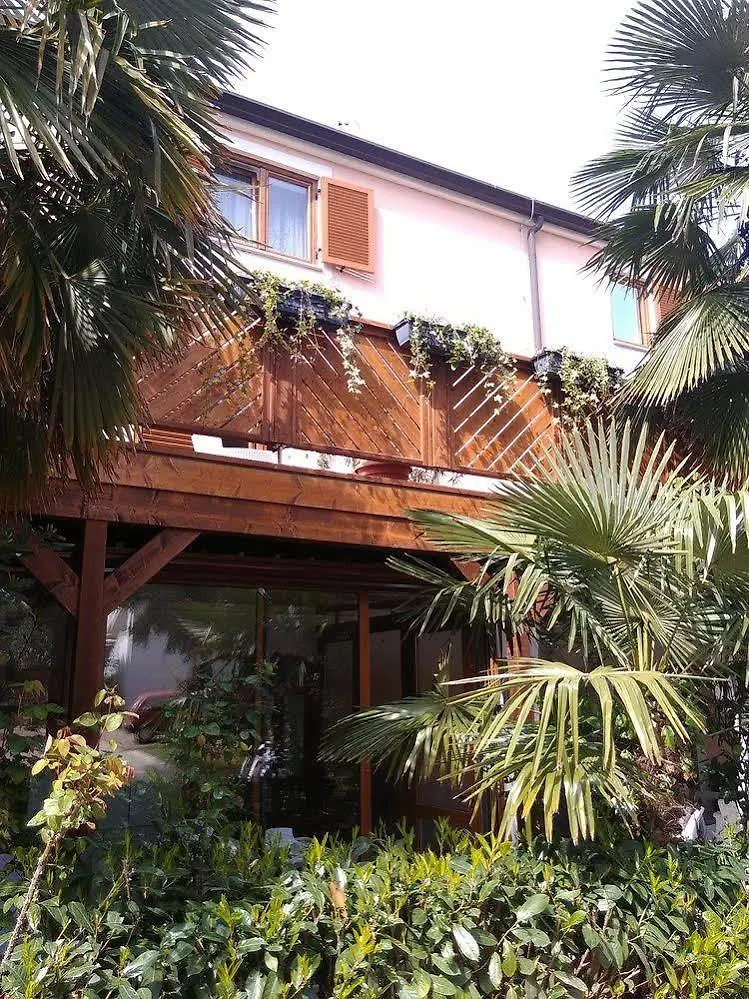 Pansion Comfort Santa Marija krevet i doručak